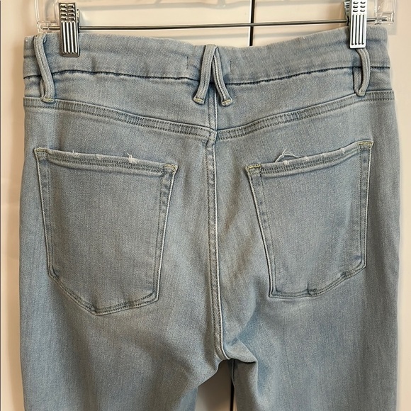 GOOD AMERICAN Light Blue Denim Skinny Distressed Jeans, Size 10/30 - Picture 12 of 15